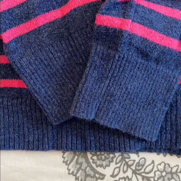 Gap Girls Sweater with Flip Over Sequin Heart - Picture 5 of 6